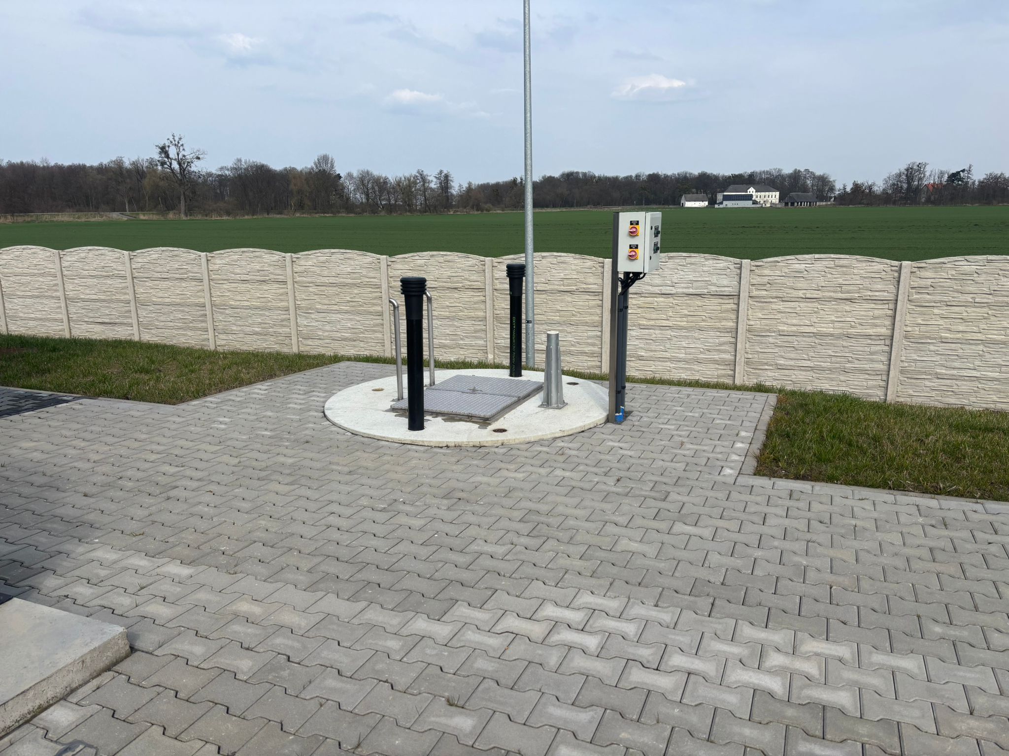 a0a04bc2-b07d-4f1b-a939-5a14e560f2dc